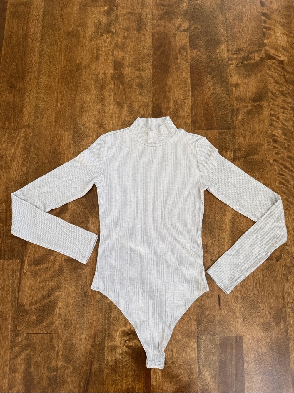 Classic Ribbed Long-Sleeve One-Piece Bodysuit - Light Gray